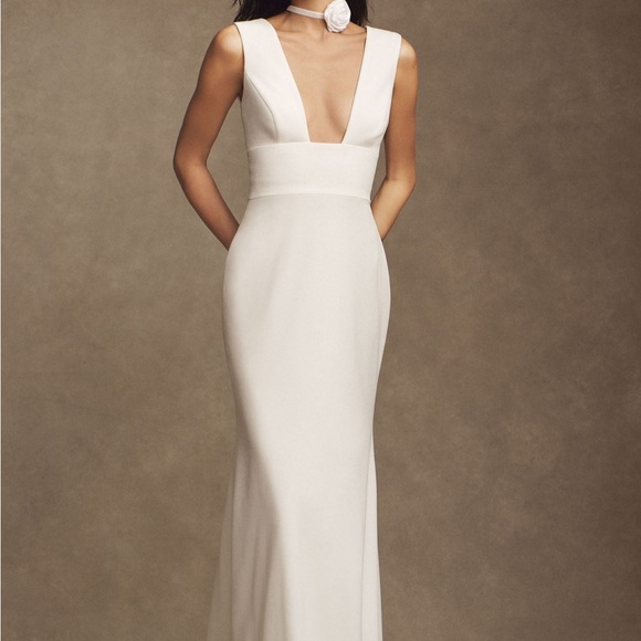 Wtoo by Watters Chloe Sleeveless Plunge Crepe Column Wedding Gown - Picture 1 of 2